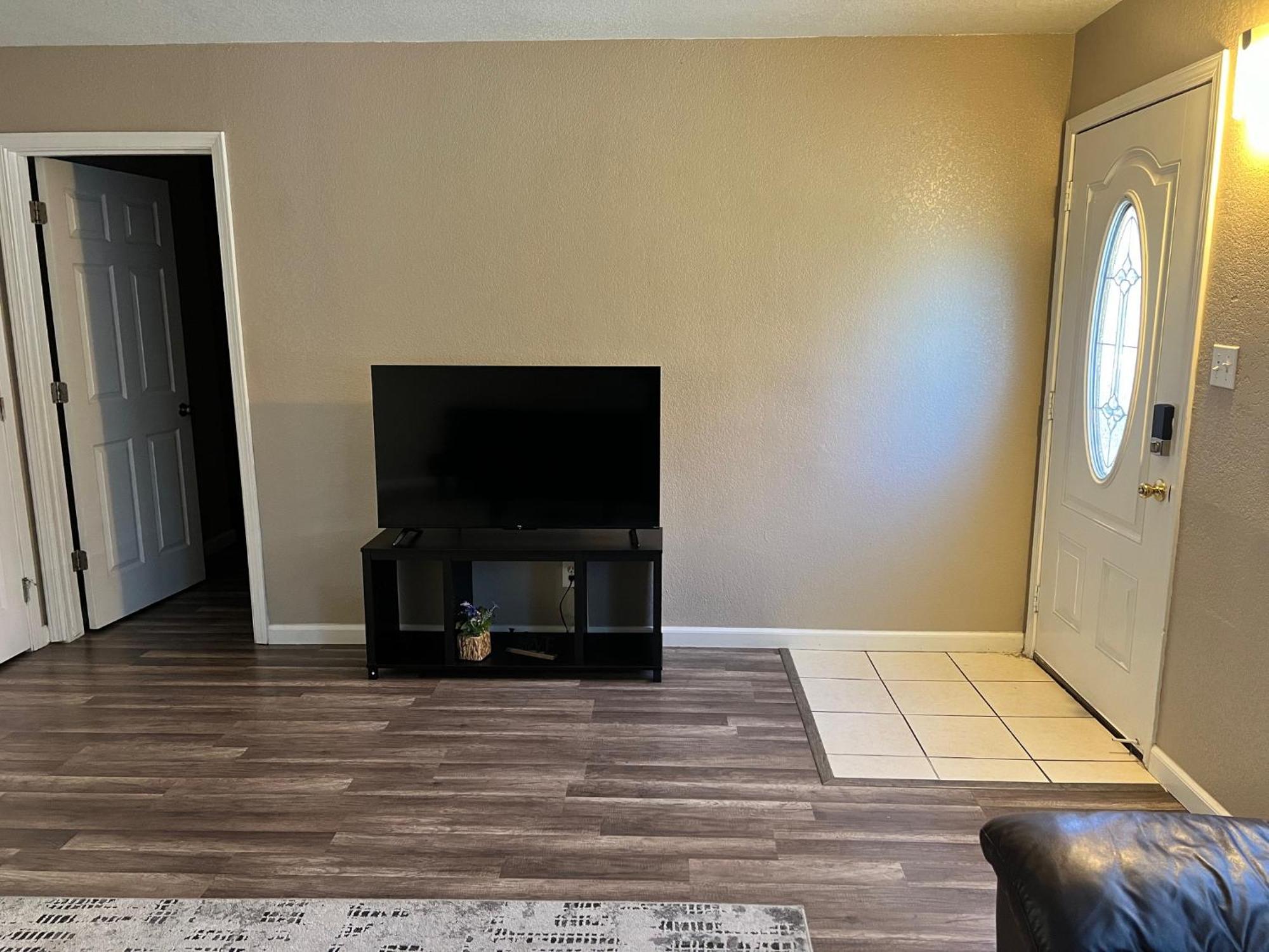 Quiet 1Bed,1Bath Condo With Free Parking Fresno Exterior photo