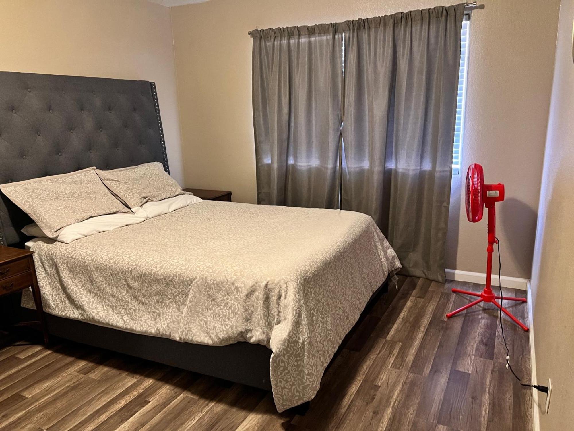 Quiet 1Bed,1Bath Condo With Free Parking Fresno Exterior photo