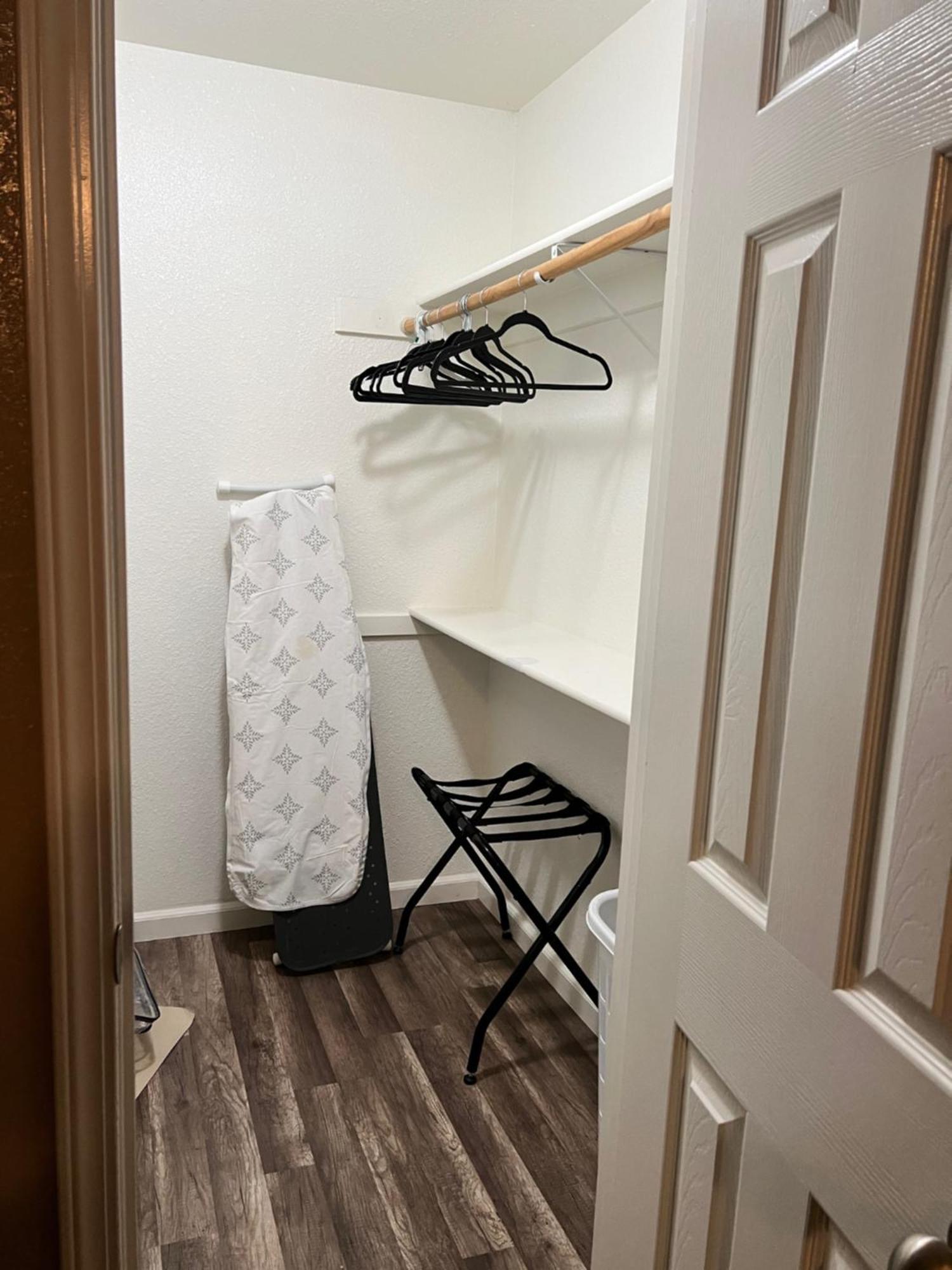 Quiet 1Bed,1Bath Condo With Free Parking Fresno Exterior photo